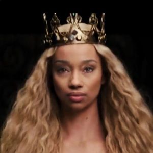 Free shipping and discount with 3 items or more